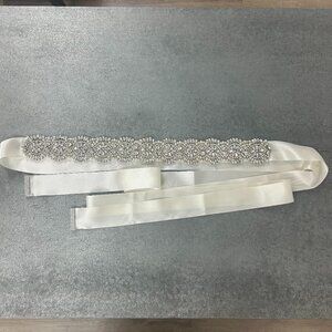 Rosebud Fashion Bridal Belt in Silver/Ivory Style BBR 01